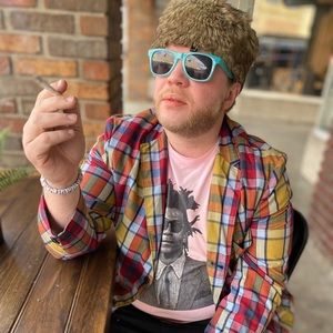 Meet your Posher, James